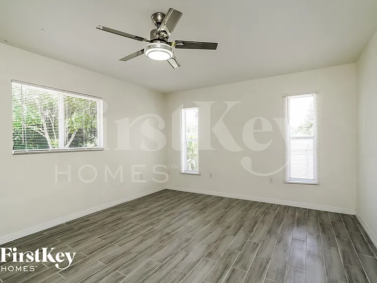 8451 Caloosa Rd — Photo 7