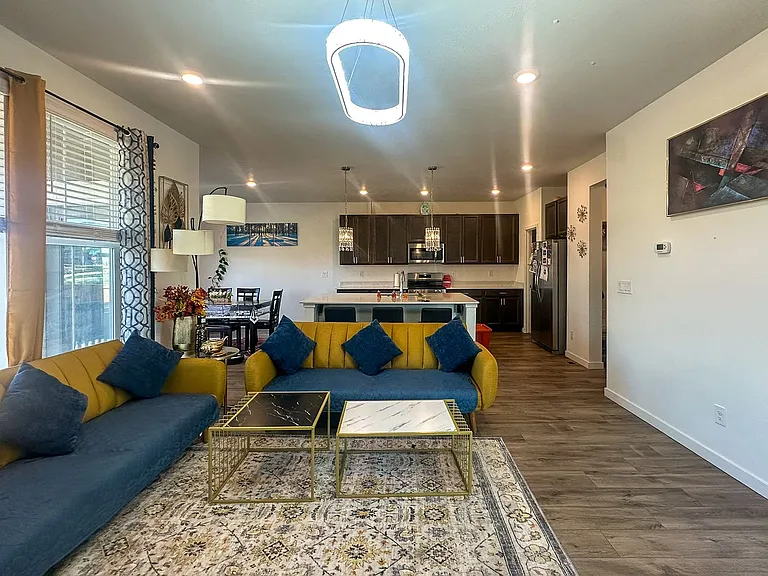 9037 Borrowdale Ln — Photo 11