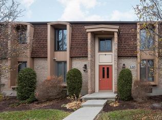130 Groton Dr APT 3, Amherst, NY 14228