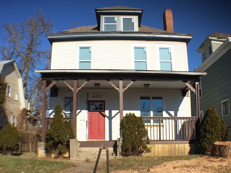 400 E 17th Ave