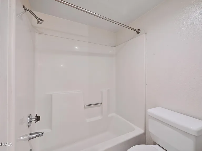 4410 N Longview Ave #217 — Photo 10