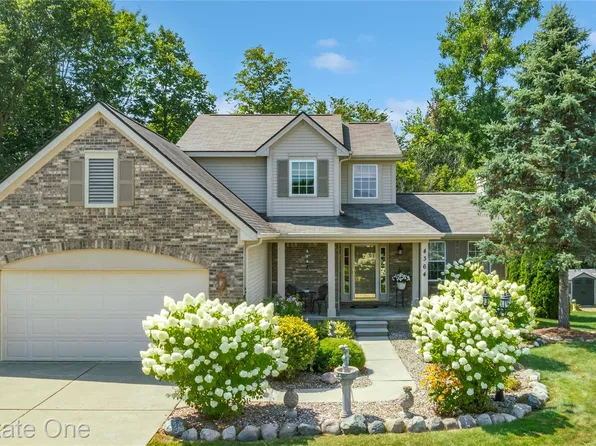 4364 Meadows Ave, Grand Blanc, MI 48439