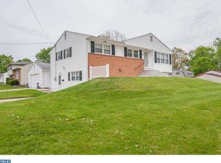 30 Sherwood Dr, Turnersville, NJ 08012