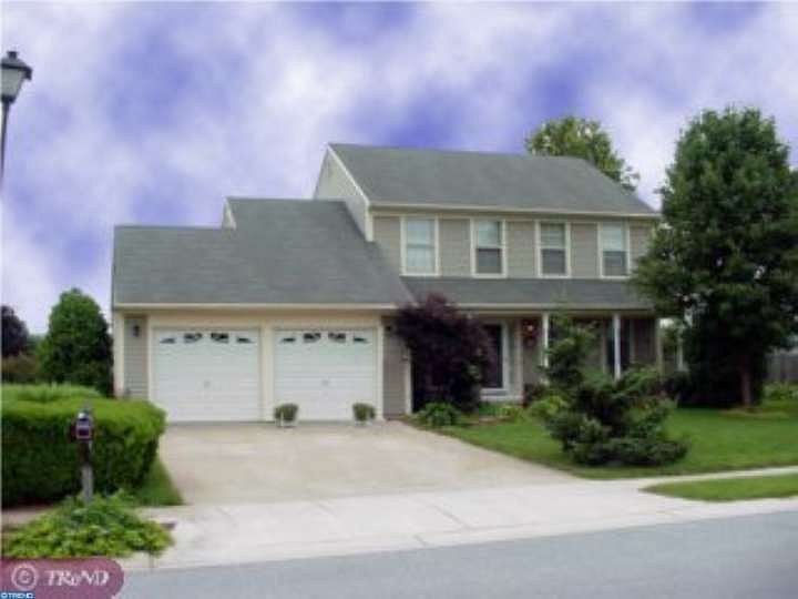 1st image of 119 S Kingscroft Dr