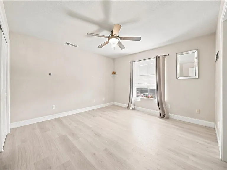 9105 Echo Point Pl — Photo 17