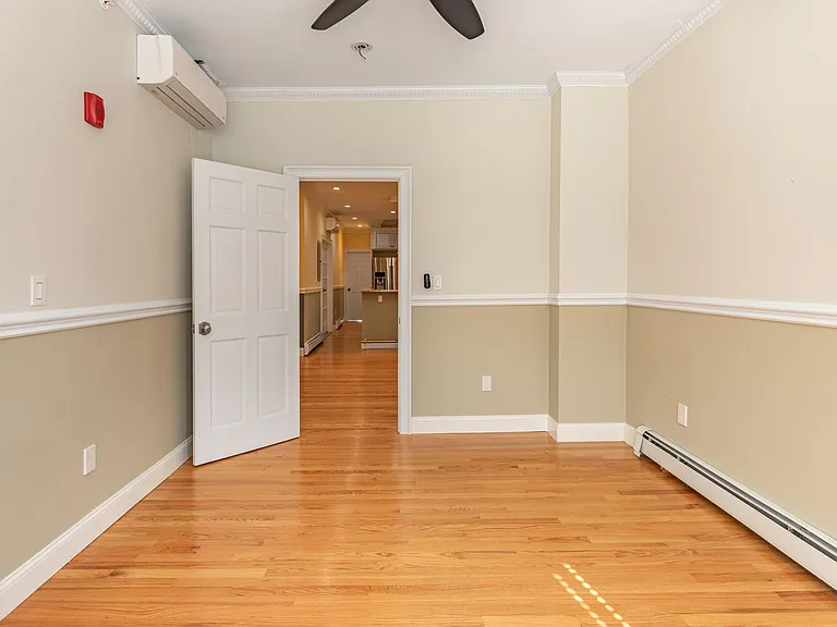 96 Webster St #2 — Photo 7