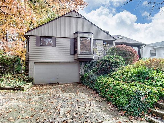 2nd image of 515 Parkside Dr