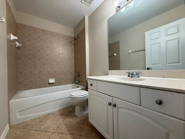 3629 Pine Oak Cir #101 — Photo 14