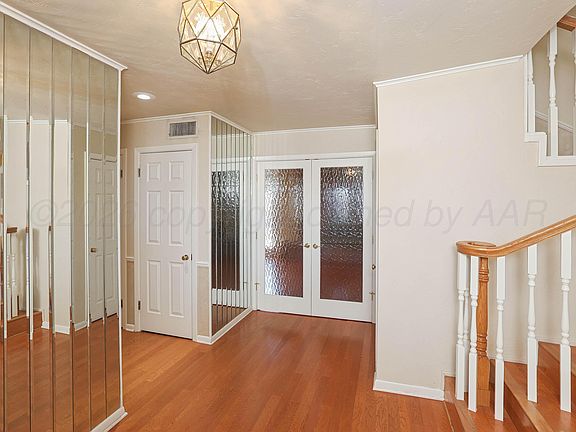 5th image of 19 Southridge Dr