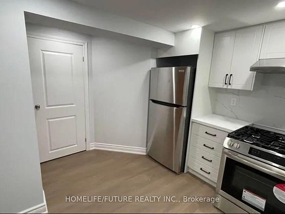 5th image of 23 Shaddock Cres #Basement