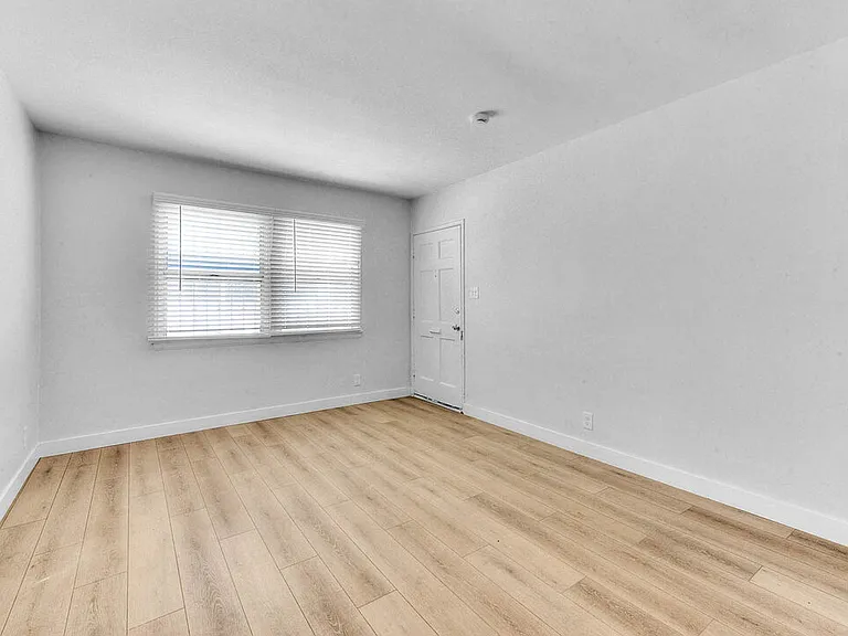 2820 Liberty Blvd #B — Photo 3