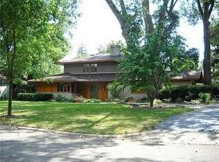 1843 Berkshire Rd, Upper Arlington, OH 43221