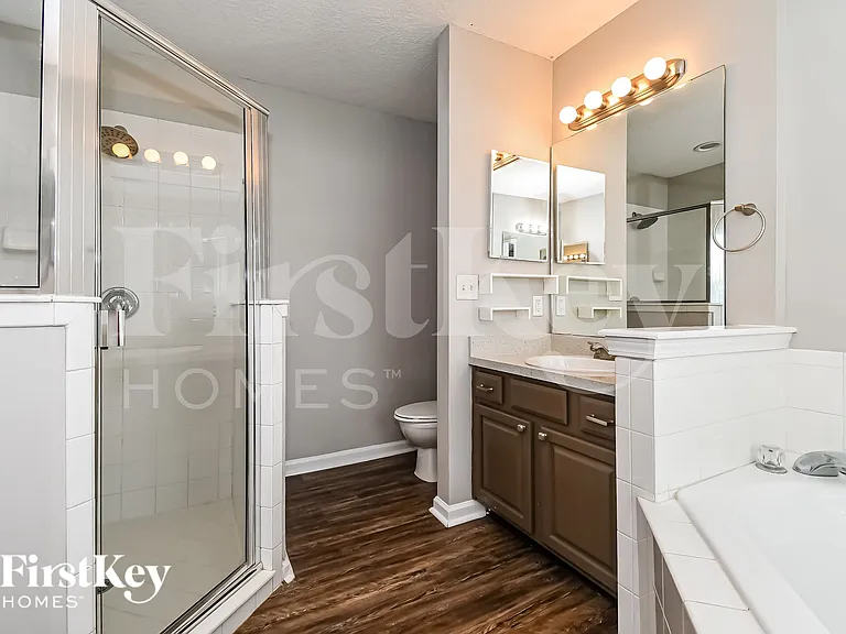 8006 Welbeck Ln — Photo 11
