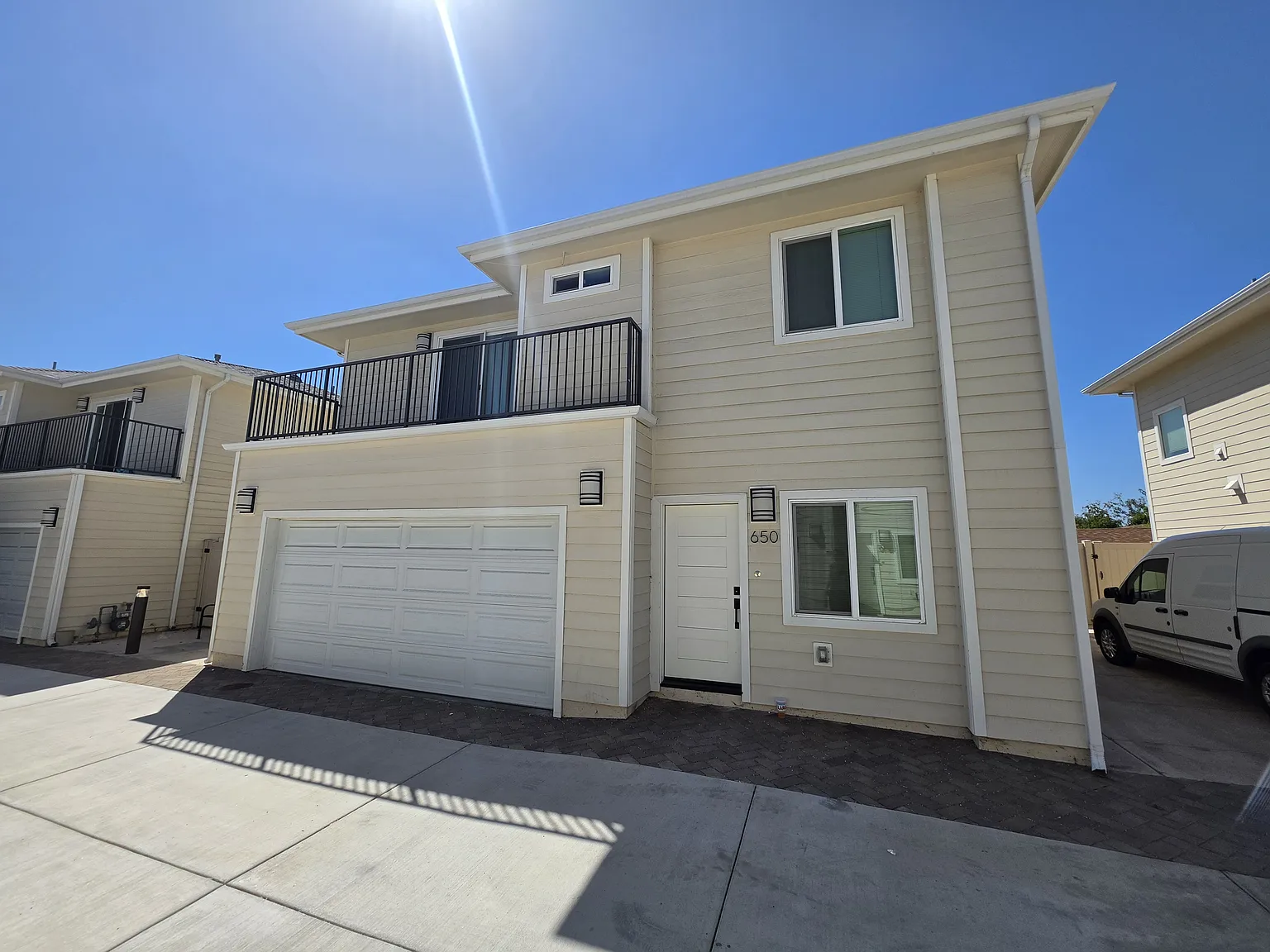 4 bed, 1689 sqft, $3,450 — Photo 3