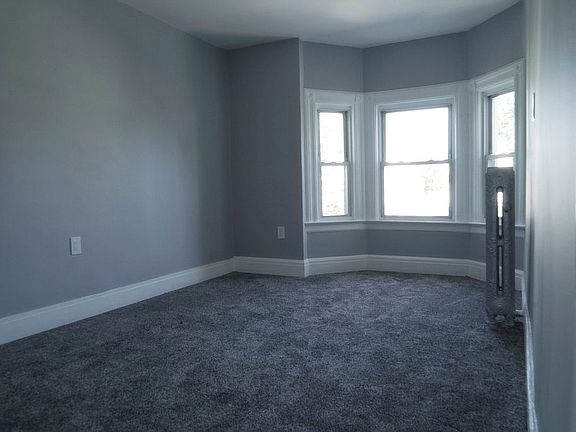5th image of 174 N 16th St