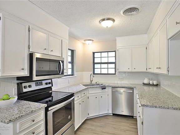 4th image of 4309 Bluebonnet Ct