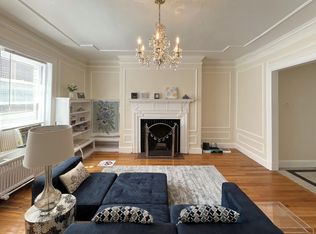 128 Chestnut St APT 43, Boston, MA 02108