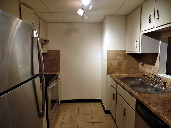 5th image of 206 W Division St APT K