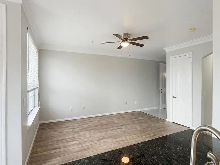 7575 Kirby Dr #2214 — Photo 10