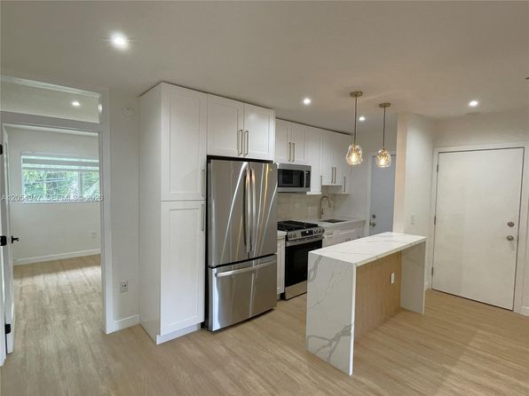 6310 SW 79th St APT 19