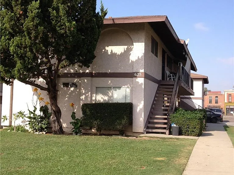 625 N Alameda Ave #A — Photo 1