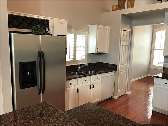 4th image of 398 New Waterford Pl