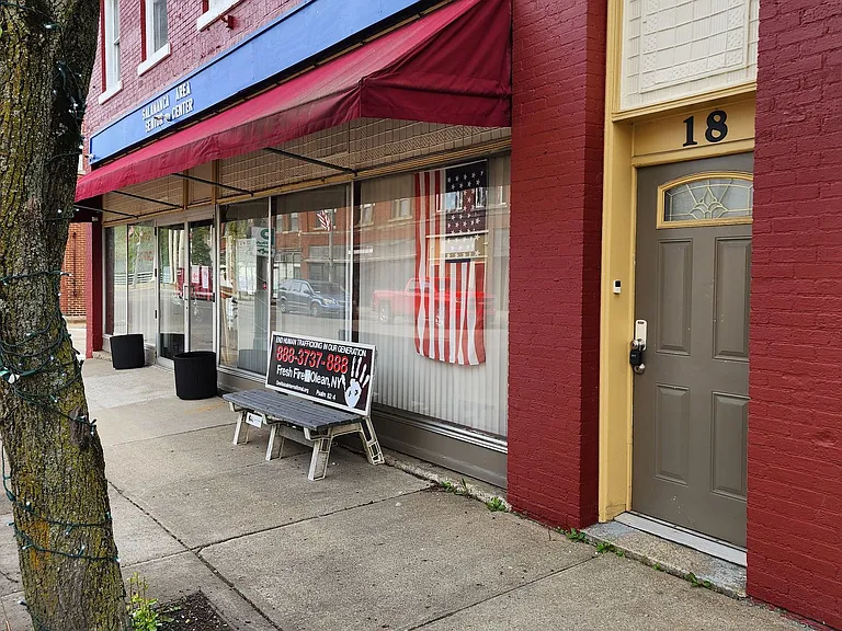 18 N Main St — Photo 2