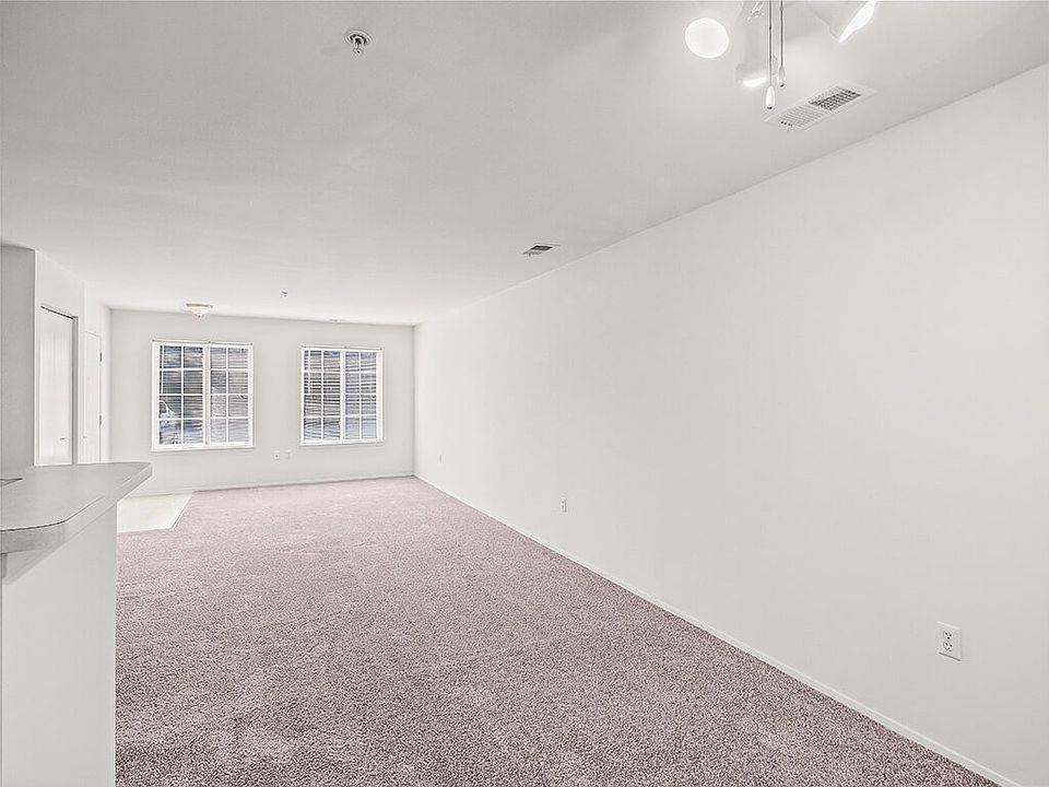 Spacious Carpeted Floor Plans