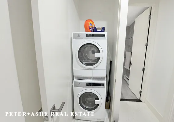 Rented by Peter Ashe | media 8