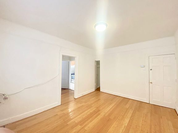 3rd image of 50-24 39th Pl #2F