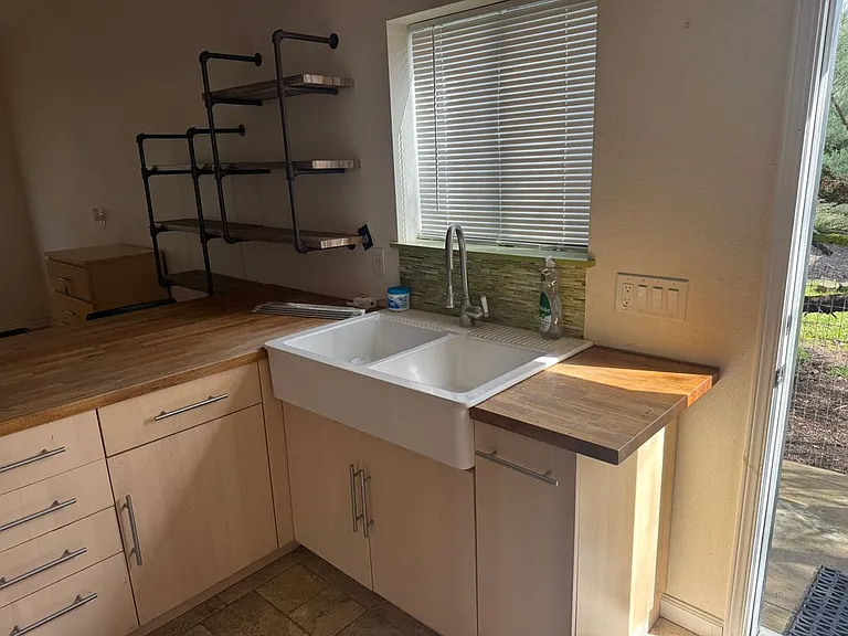 4617 East Hwy #20 — Photo 10