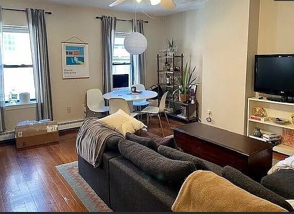 3rd image of 10 Hull St APT 4