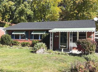 329 Mac Brae Rd, Louisville, KY 40214