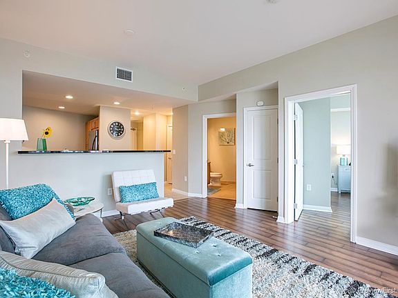 5th image of 253 10th Ave Unit 622