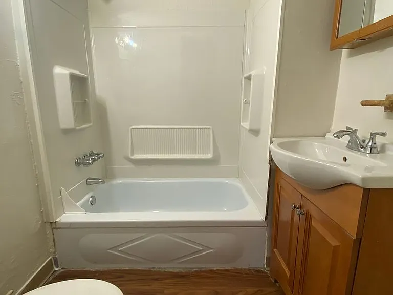 366 S Negley Ave — Photo 56