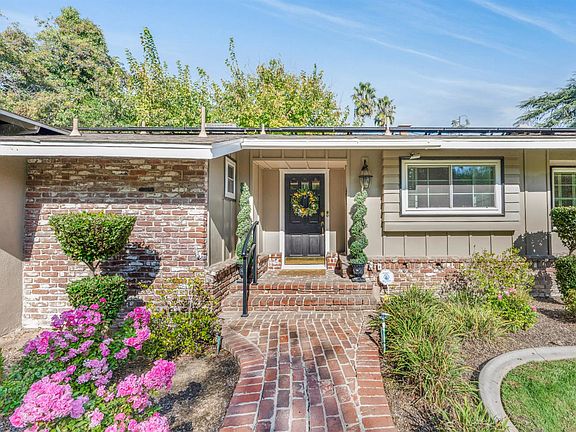 5th image of 1041 E Alamos Ave