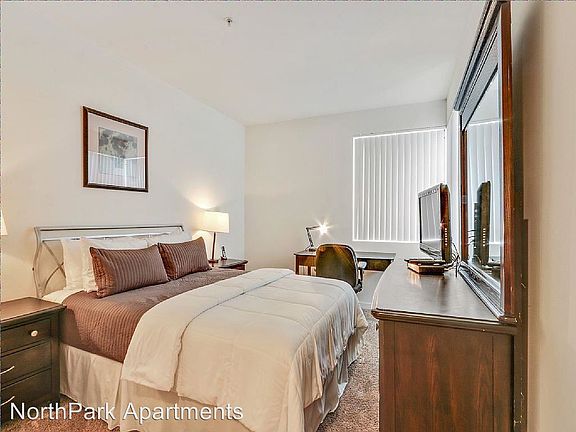 5th image of 17275 Derian Ave