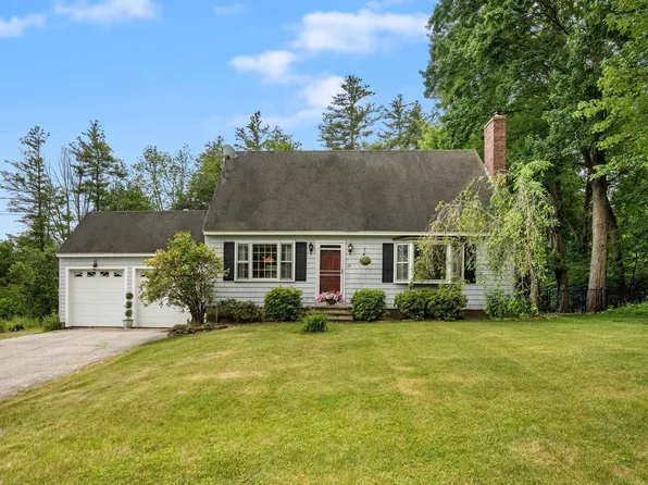 24 Hickory Lane, Bedford, NH 03110