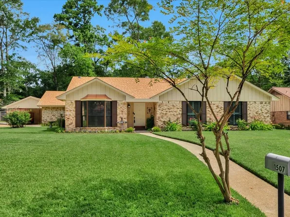 1507 Woodberry Dr, Lufkin, TX 75904