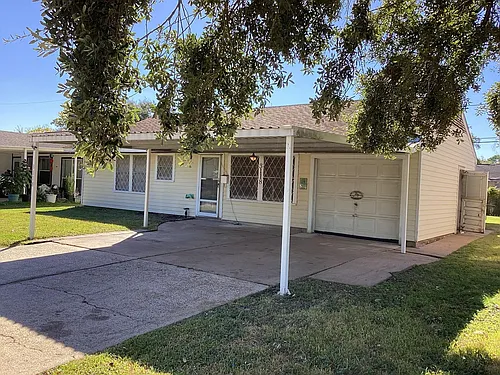 3118 Grant St Photo 1