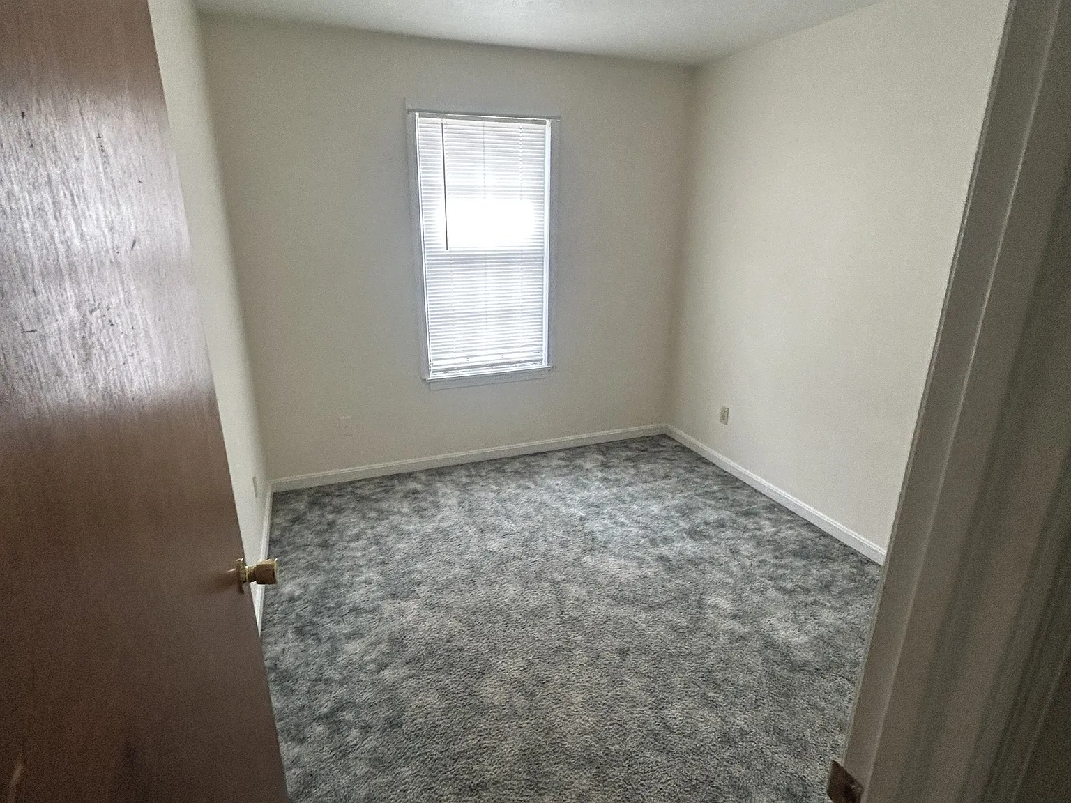 720 E Lincoln Trail - Unit 10 — Photo 3