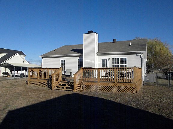 Large 16x32 new deck with upgraded spindles and 6ft steps