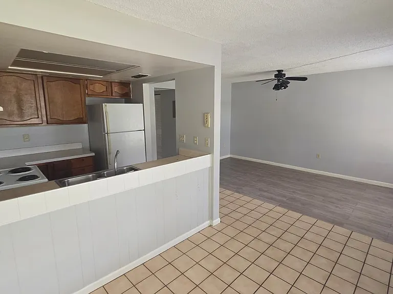 1802 Barton Dr #2 — Photo 4