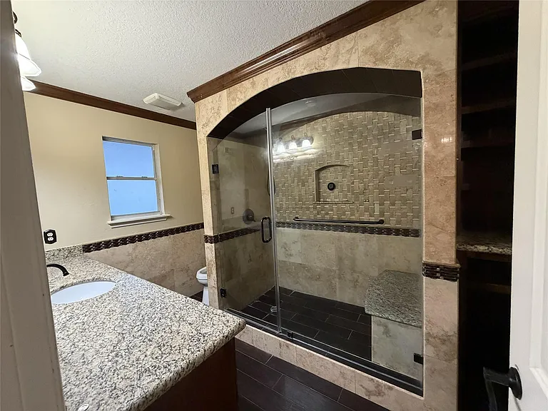 7811 Fall Glen Dr — Photo 6