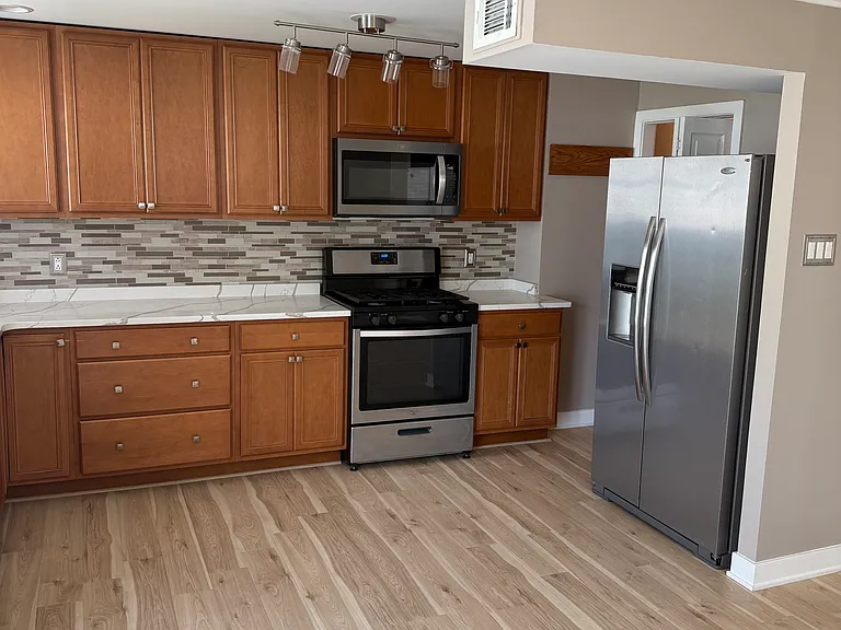 9316 Lansford St — Photo 11