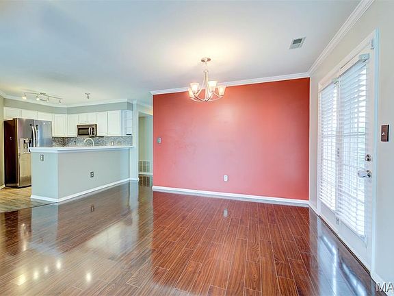 3rd image of 1708 Whispering Creek Dr APT A