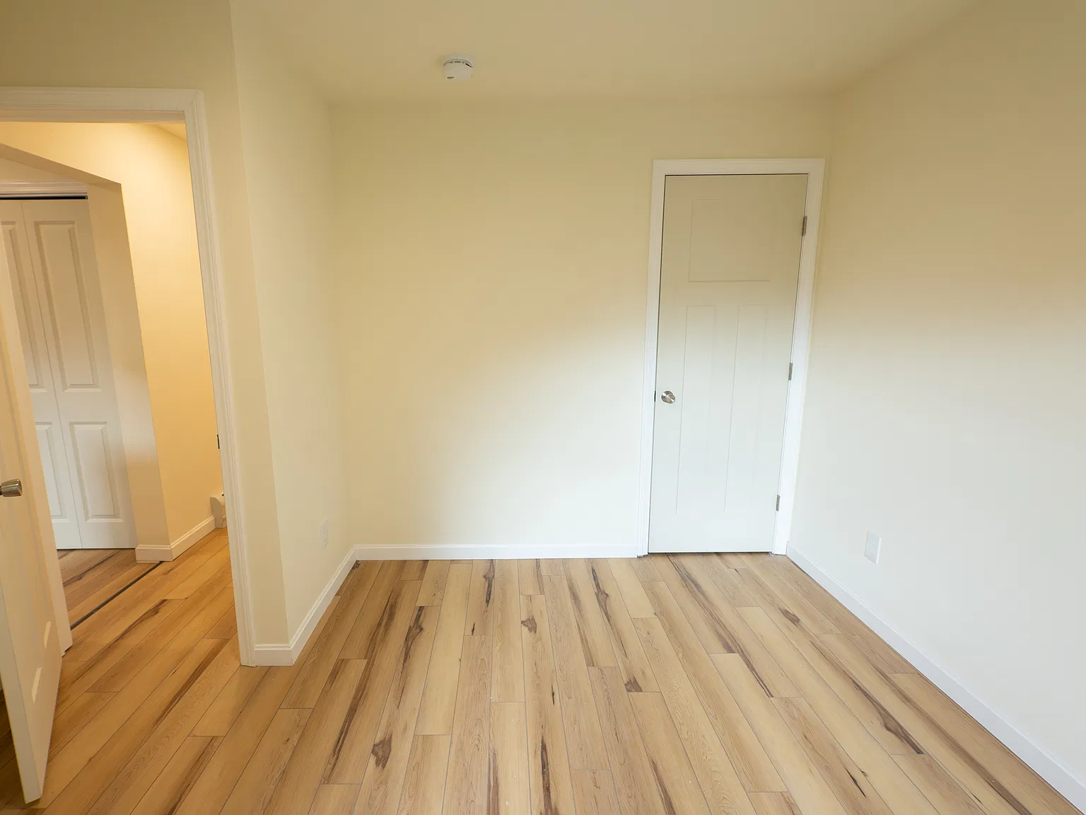 4 bed, $975 — Photo 4