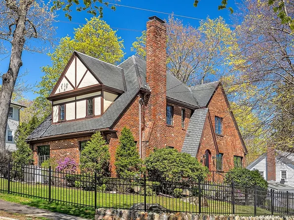 51 Fairfield St, Newton, MA 02460