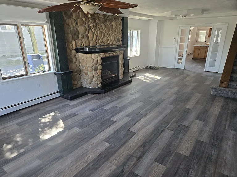 Large living room with Fireplace