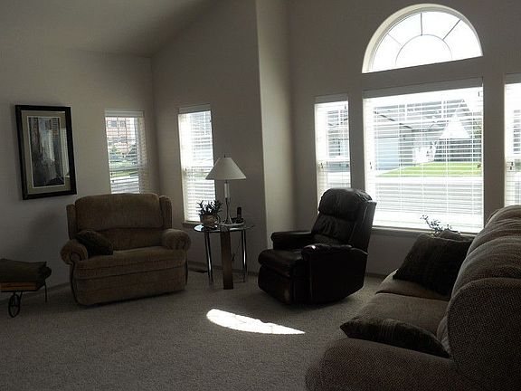 5th image of 1497 Bradley St